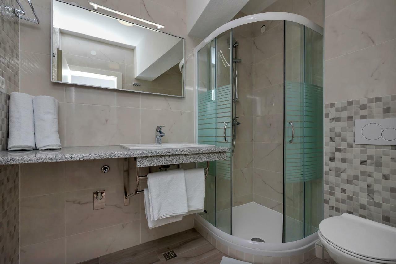 Apartmani Daniela Podgora Kültér fotó
