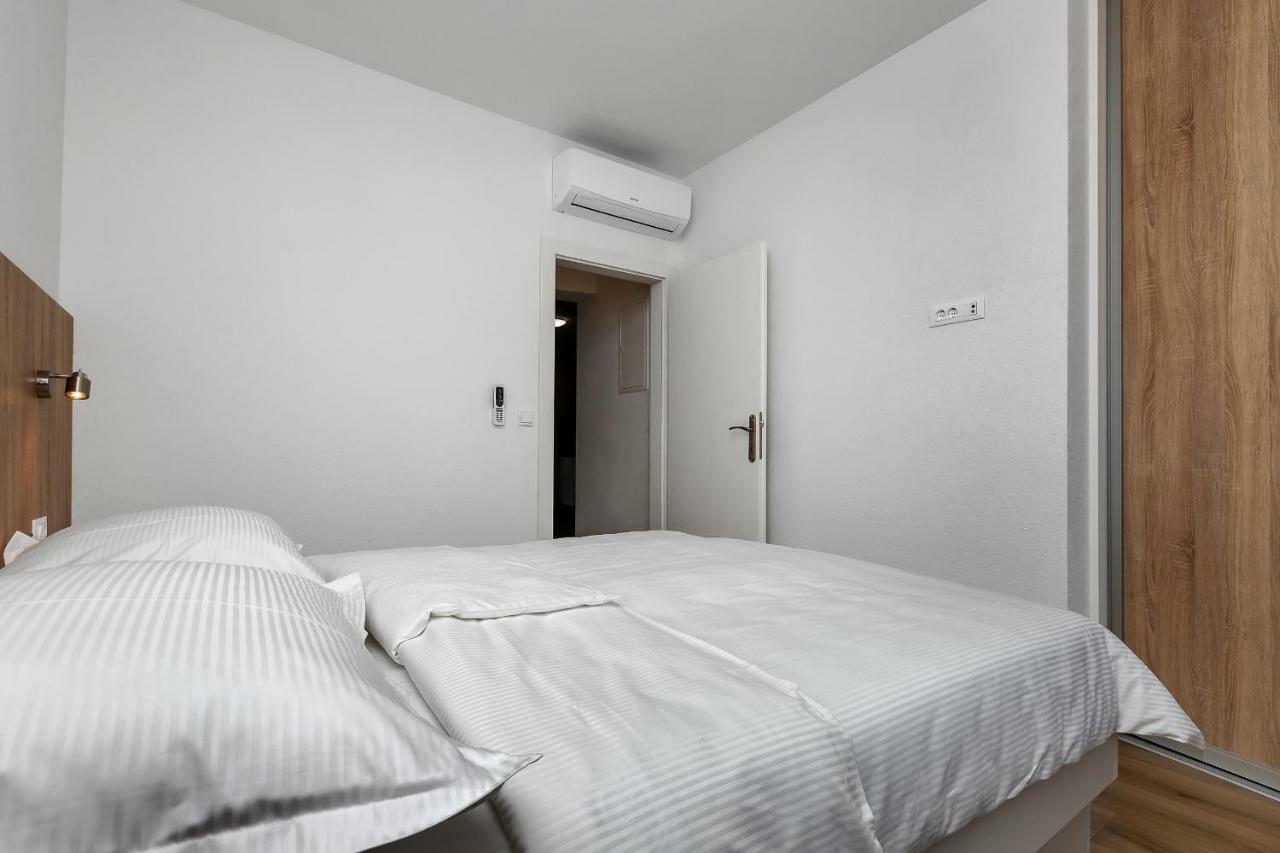 Apartmani Daniela Podgora Kültér fotó