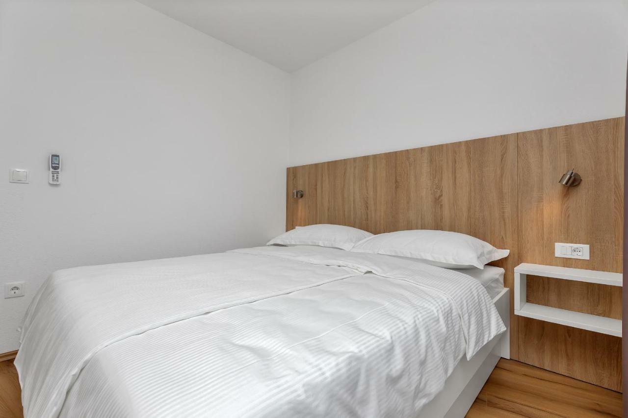 Apartmani Daniela Podgora Kültér fotó